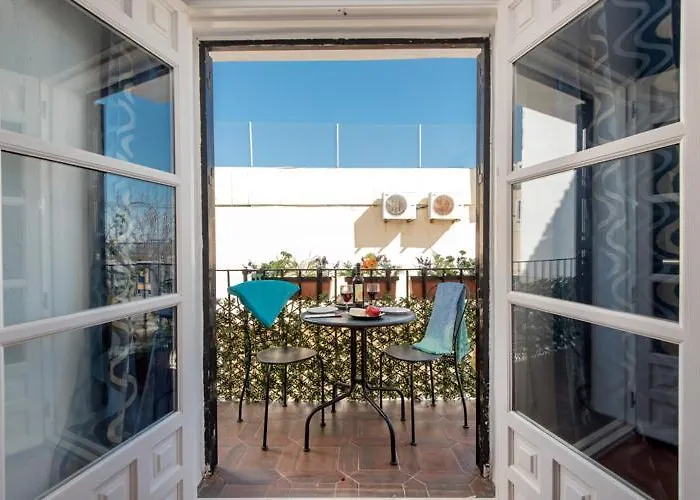 Beautiful Spanish In Apartment