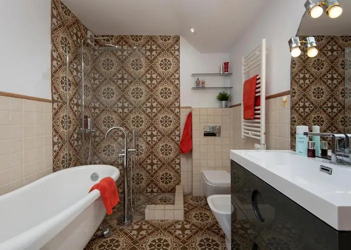 Beautiful Spanish In Apartment Torremolinos