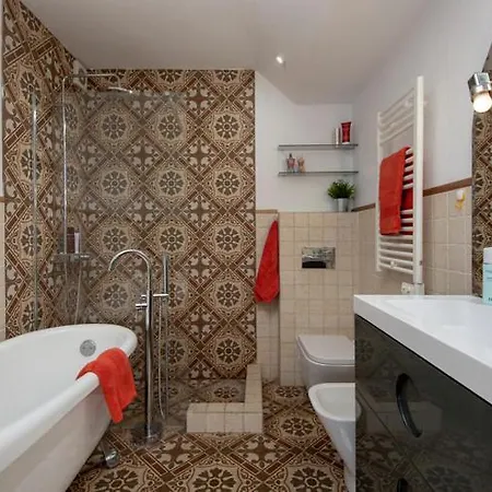 Beautiful Spanish In Apartament Torremolinos